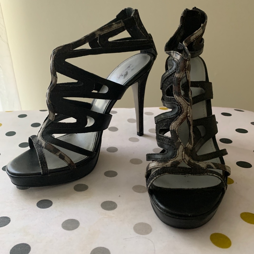 Charles and Keith Heels - Picture 2 of 7